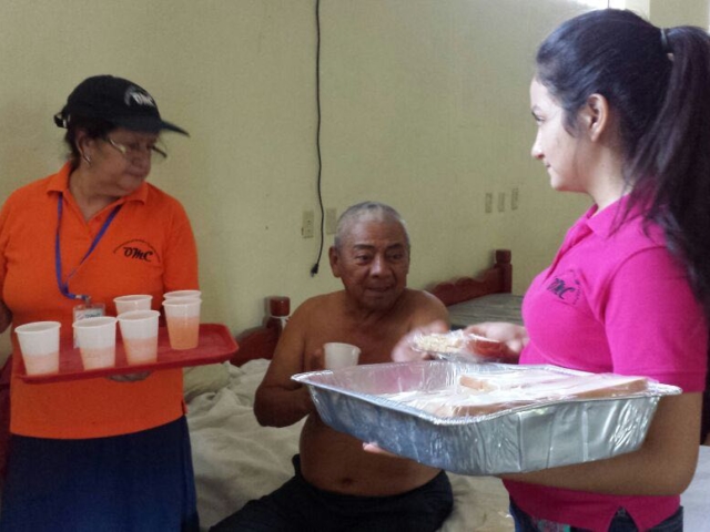 Visita a Asilo de ancianos OMC